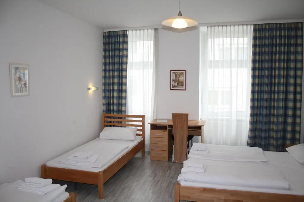 Hotel Cyrus Viena B&B