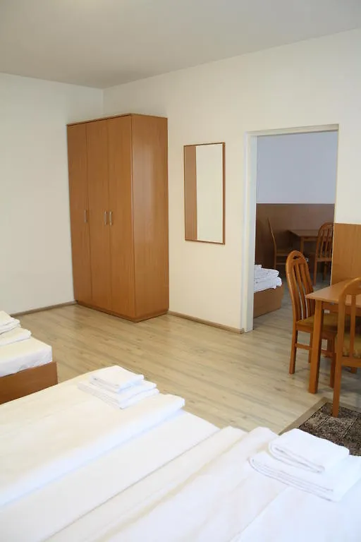 Panzió Hotel Cyrus Bécs