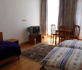 Hotel Cyrus Bécs 2*,