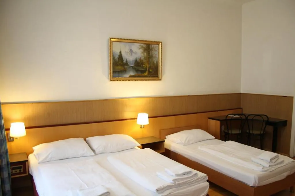 Panzió Hotel Cyrus Bécs